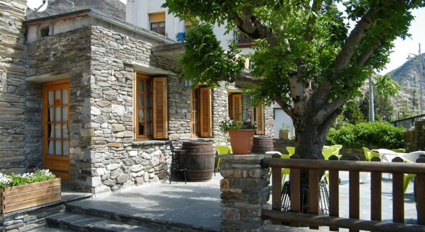 Hotel Lamoga Llavorsí Kültér fotó